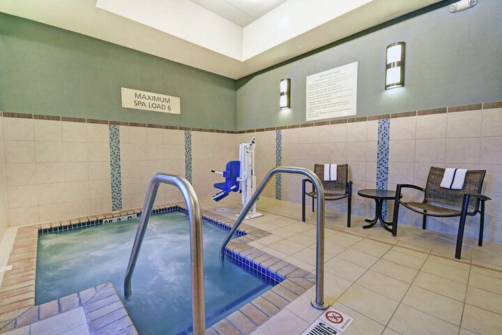 Hampton Inn & Suites Milwaukee / Franklin