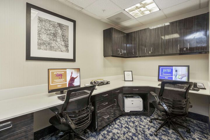 Business Center 69 of 70