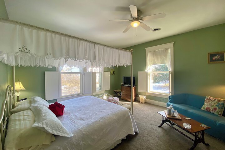 Room 18 of 50