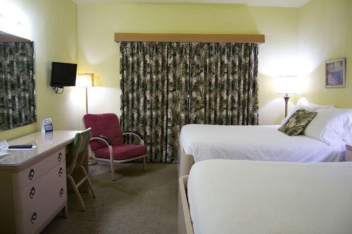 Room 42 of 75