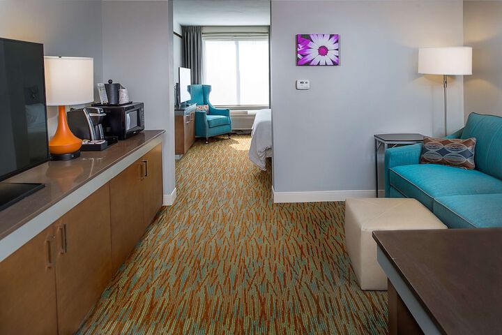 Room 25 of 38