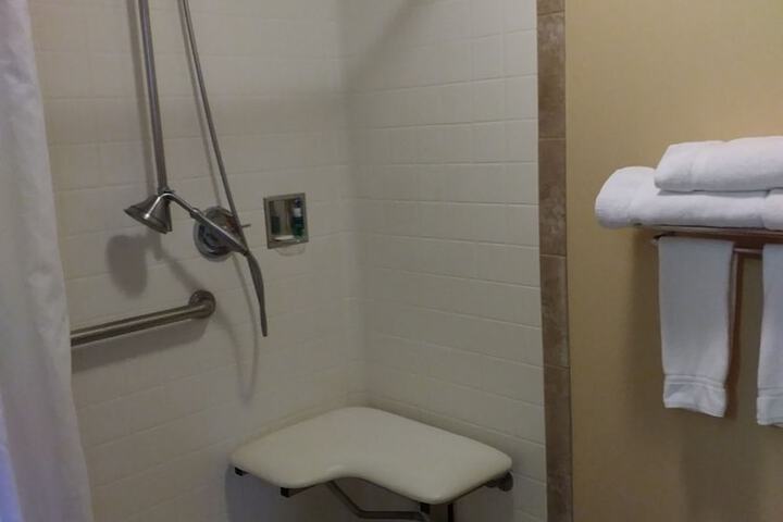 Holiday Inn Express Portland East - Troutdale by IHG