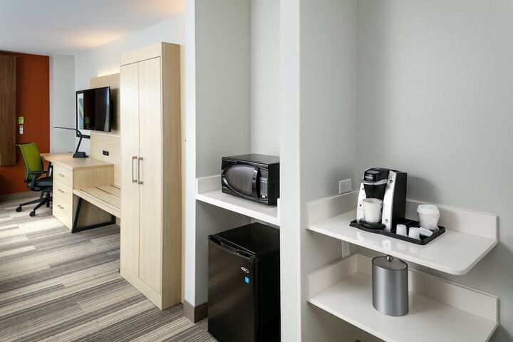 Room 26 of 45