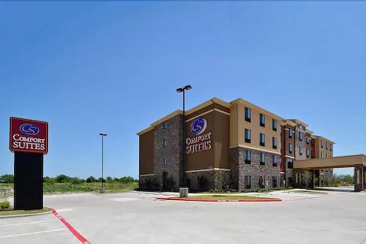 Hotel 3 of 68