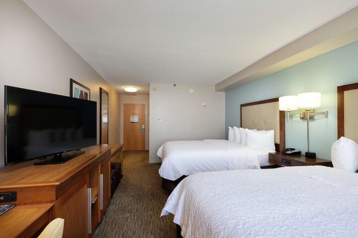Room 32 of 41