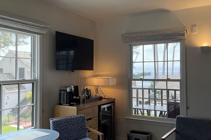 Carmel Beach Hotel
