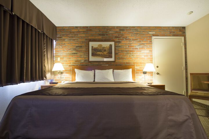 Room 14 of 34