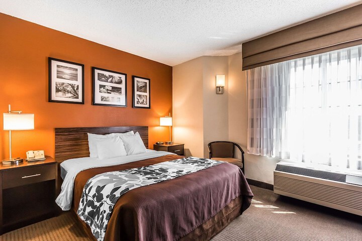 Room 42 of 61