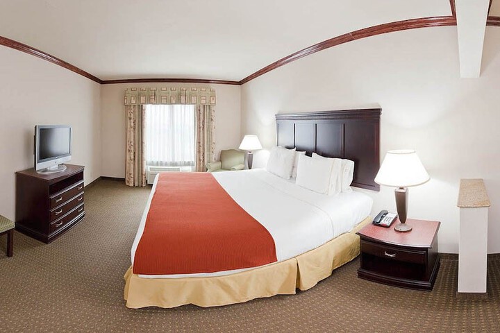 Room 17 of 49