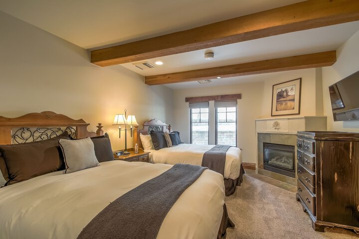 The Chateaux Deer Valley