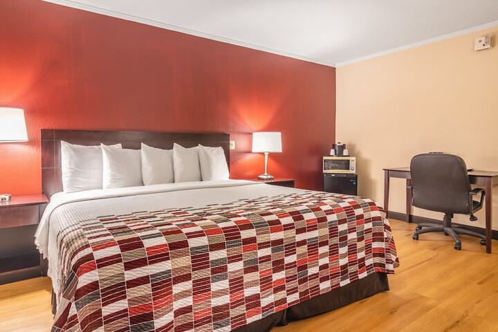 Room 22 of 28