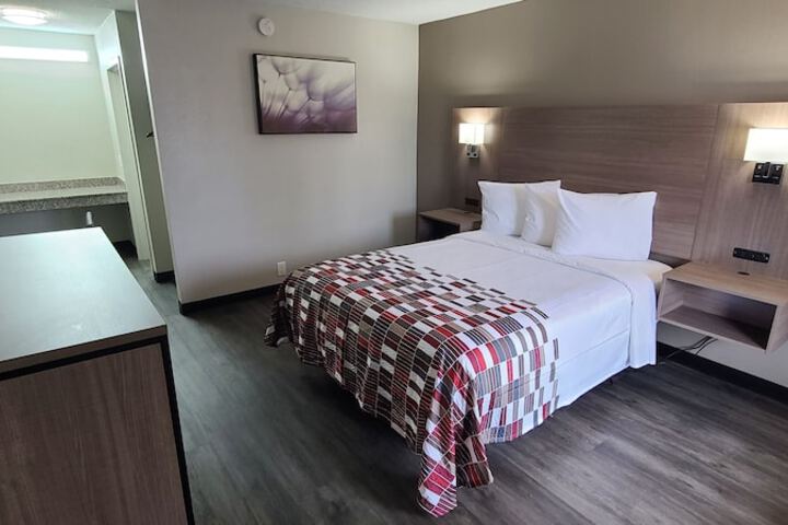 Room 5 of 15