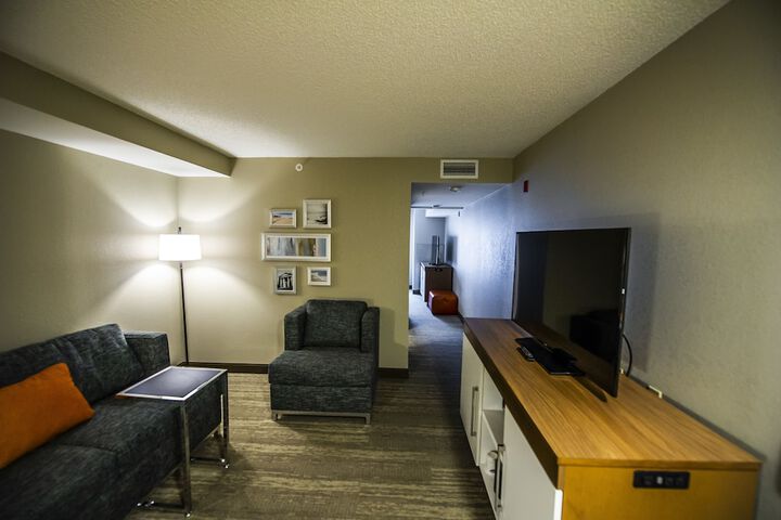 Room 6 of 59