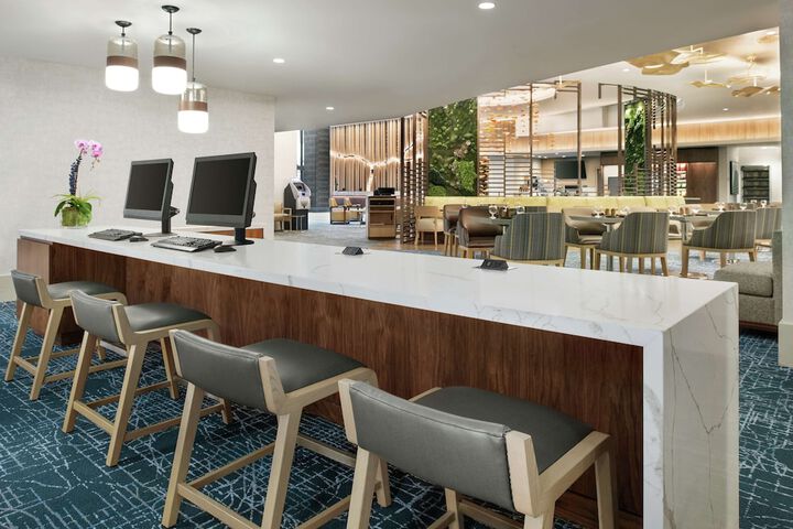 Business Center 54 of 57