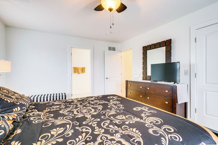 Spacious South Bend Home - Walk to Notre Dame!