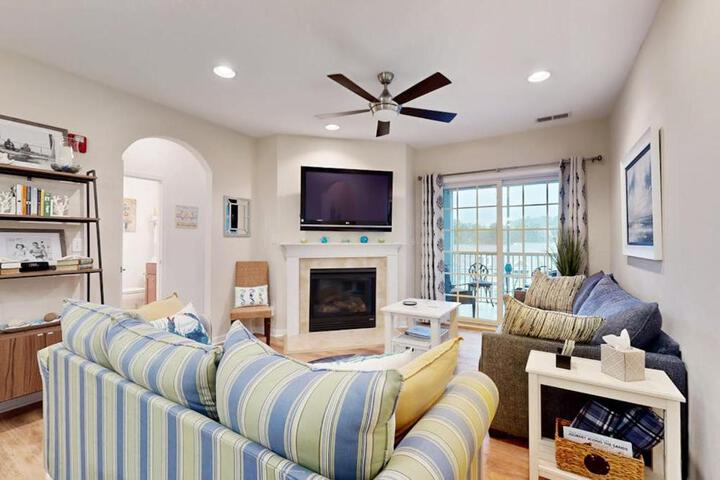 Bayside Resort --- 31574 Winterberry Pkwy Unit 305B