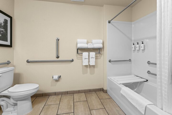 Cobblestone Hotel & Suites - Lynden