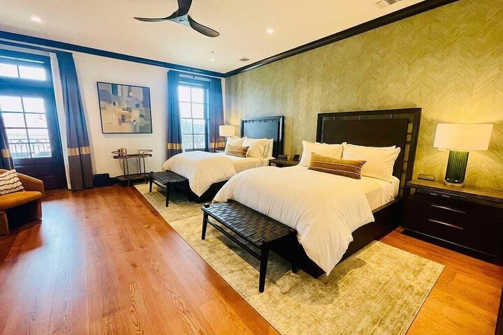 Emigrant Boutique Hotel