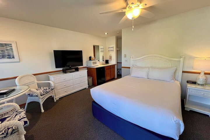 Room 34 of 157