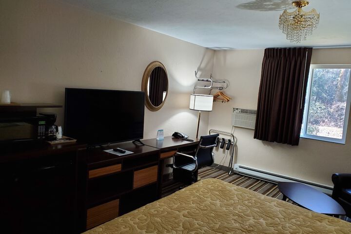 Room 27 of 46