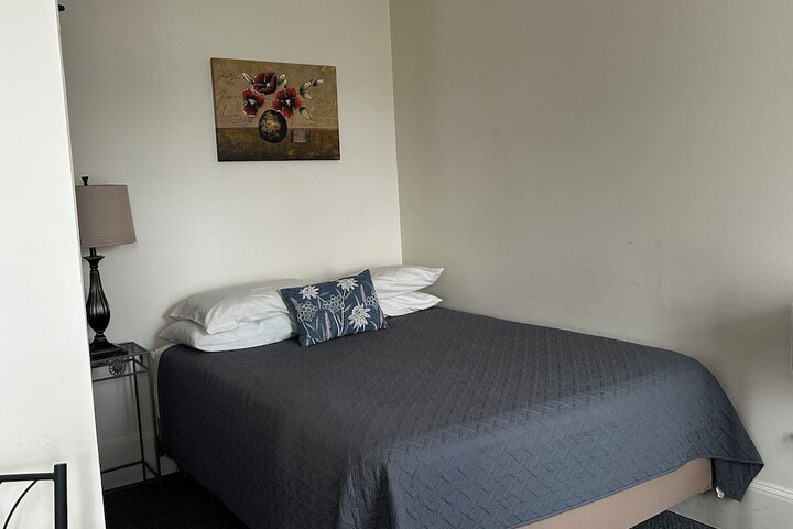 Room 5 of 51