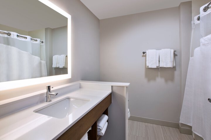 Holiday Inn Express & Suites Wooster by IHG