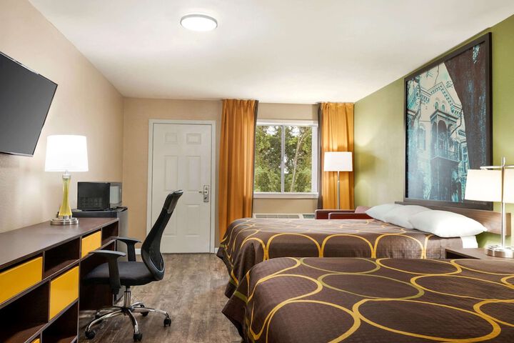 Room 16 of 37