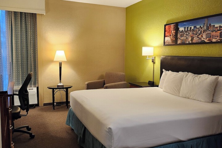 Heritage Inn Suites Houston / Sugar Land Trademark by Wyndham