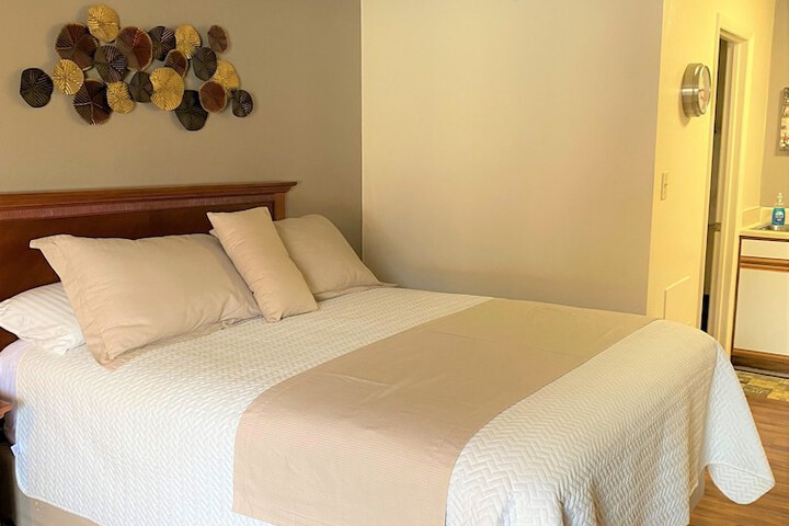 Room 36 of 70