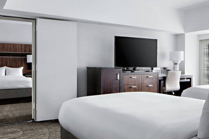 New York Marriott Marquis