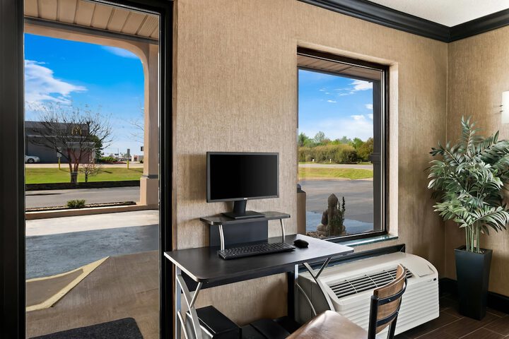 Quality Inn & Suites Dumas