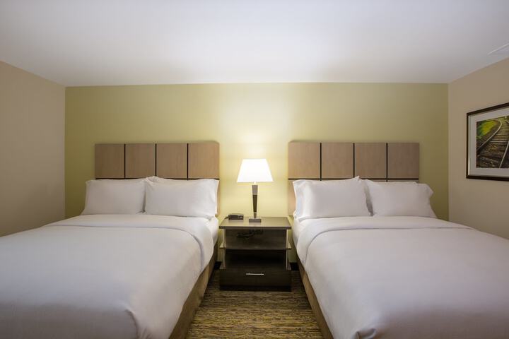Room 27 of 38