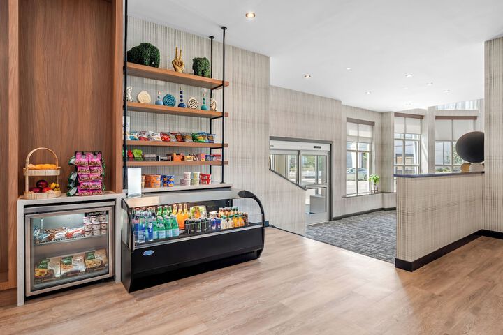 Beacon Suites Hotel