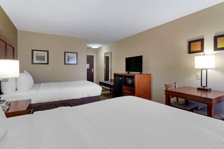 Room 16 of 28