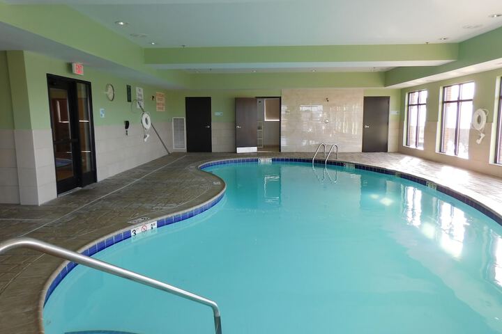 Pool 4 of 43