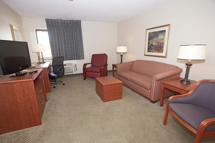Room 33 of 50