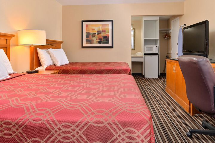 Room 14 of 26
