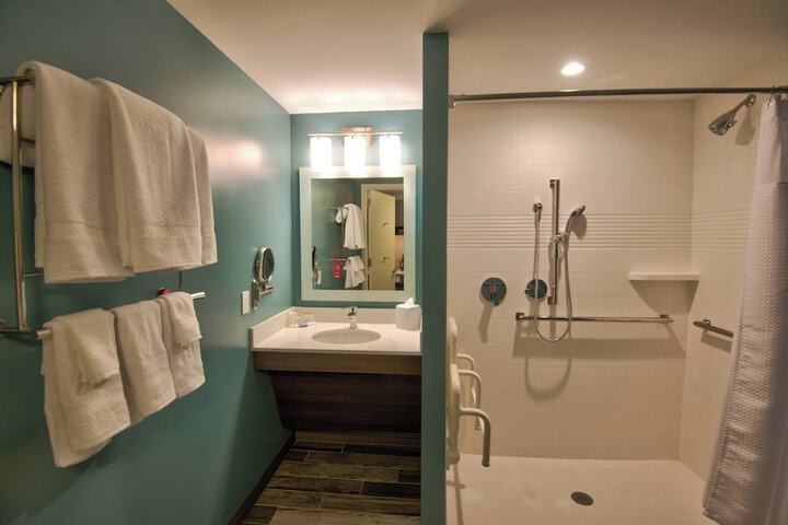 Room 26 of 45