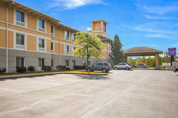 Hotel 2 of 30