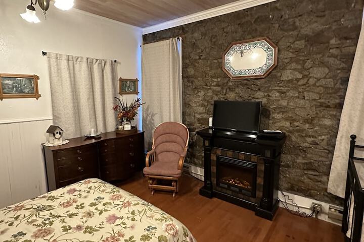 Room 62 of 74