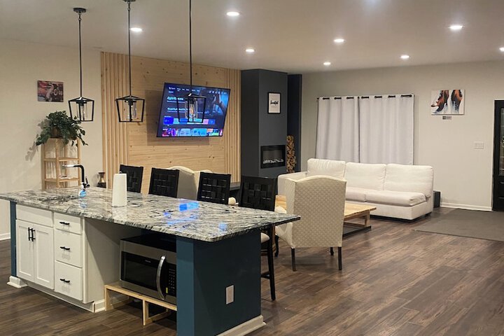 Hotel Interior 4 of 27