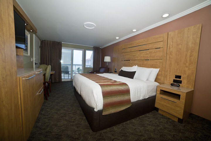 DeSoto Beach Hotel