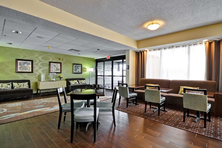 Hotel Interior 7 of 28