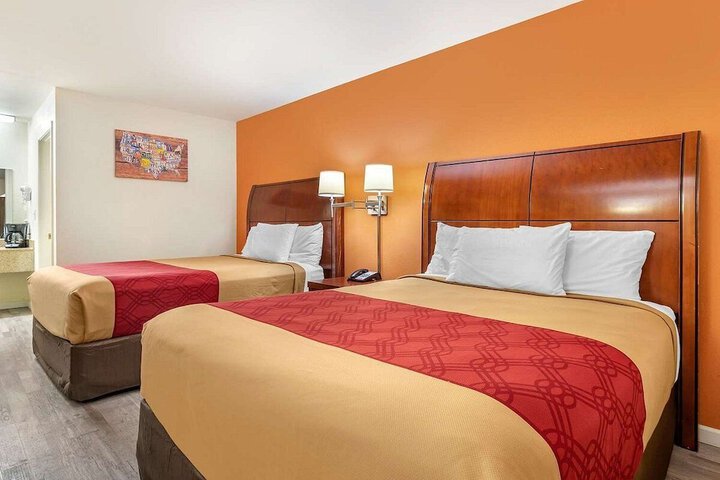 Room 19 of 29
