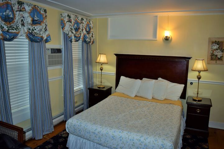 Room 6 of 36