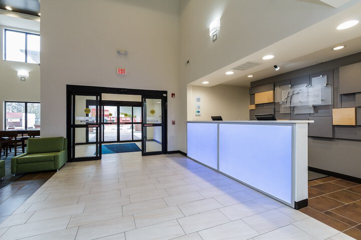 Holiday Inn Express Hotel & Suites South Bend by IHG