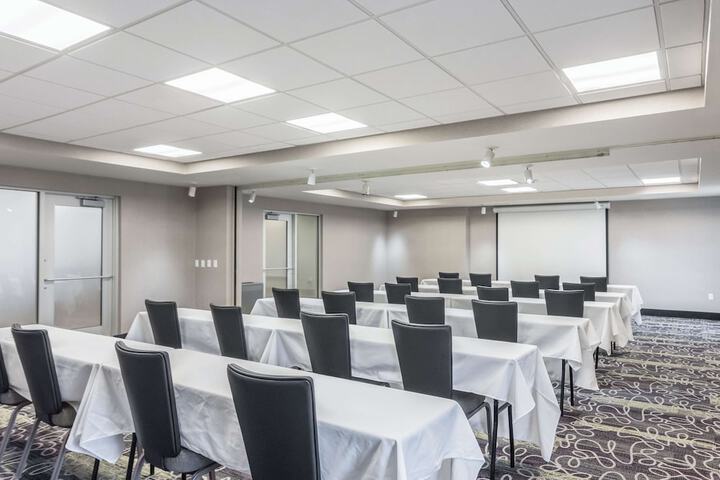 La Quinta Inn & Suites by Wyndham Denver Tech Center