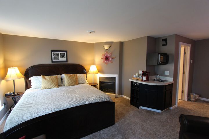 Room 16 of 36