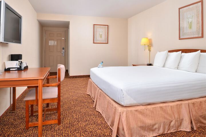 Room 12 of 21