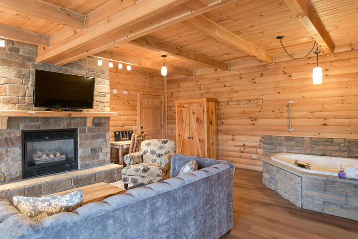 Coblentz Country Lodge by Amish Country Lodging
